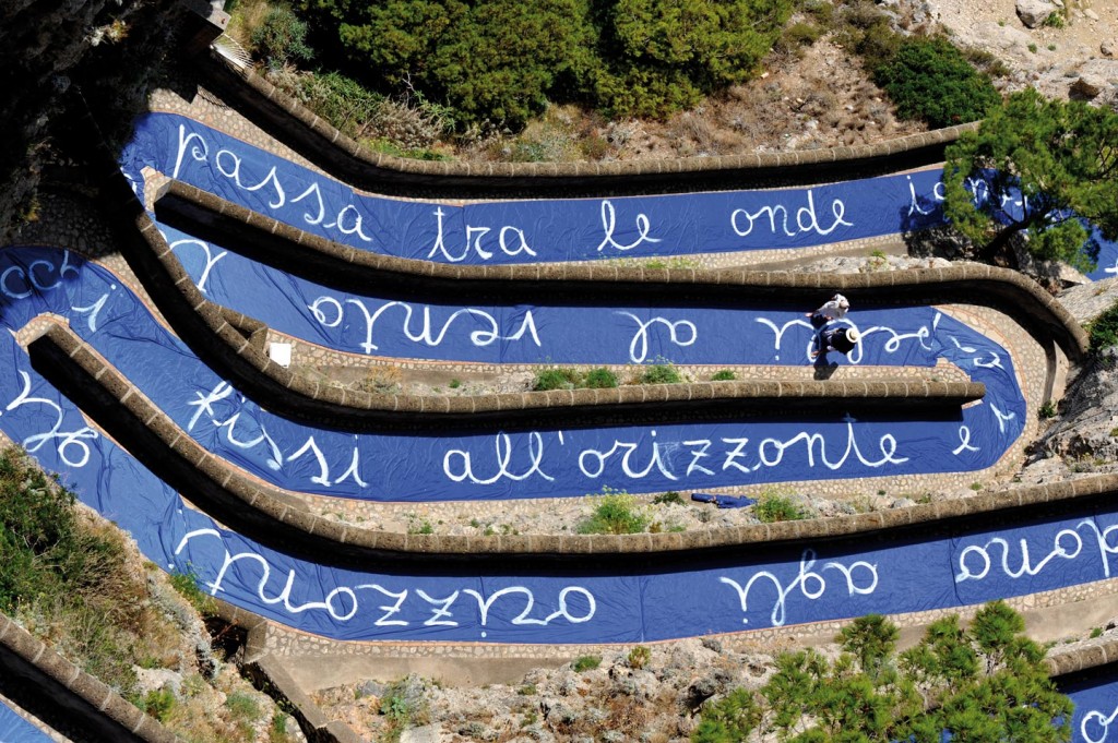 Nanni Balestrini, Capri Via Krupp, 2009, acrylic painting on fabric, 800 x 140 cm